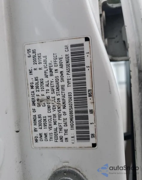 2005 Honda Accord z USA, uszkodzony, nr VIN 1HGCM66865A070493